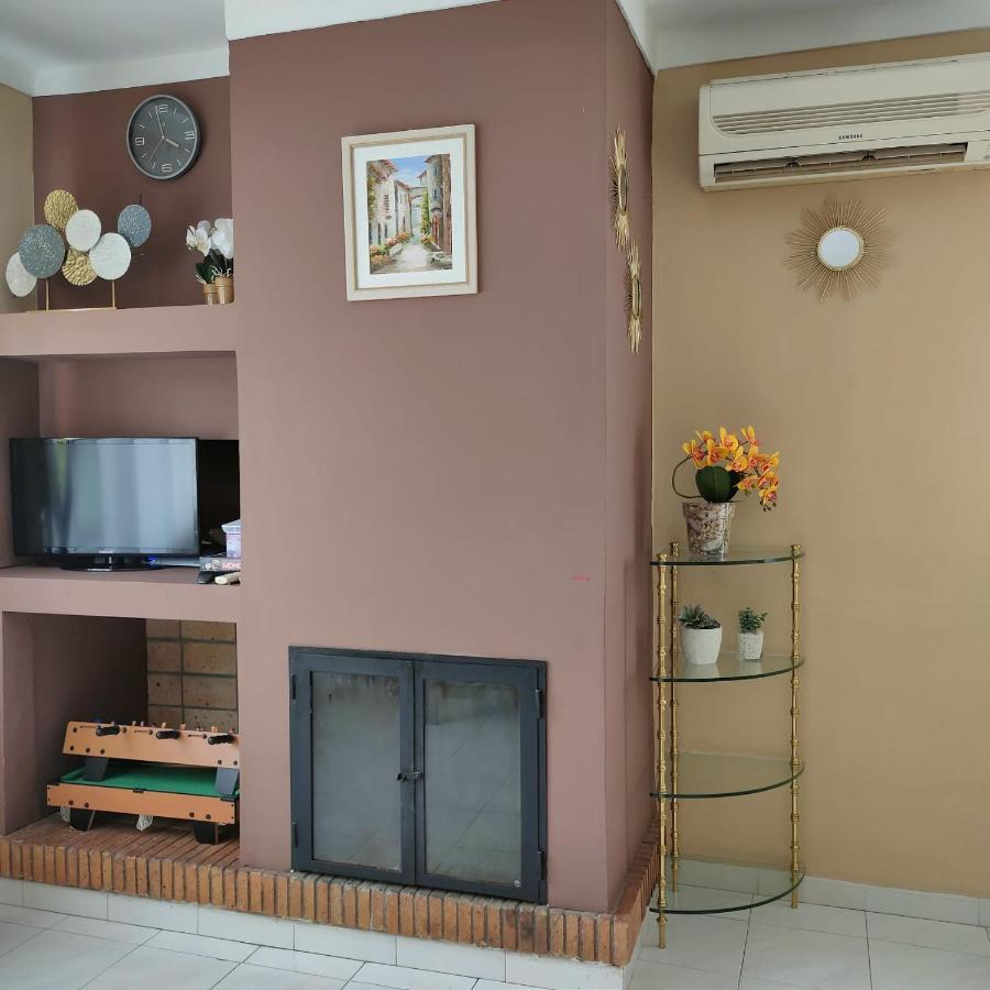 הוילה L' Escala Casa Dorada מראה חיצוני תמונה